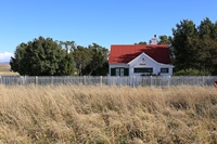 Farmhaus, windgeschützt dank der Bäume rundherum